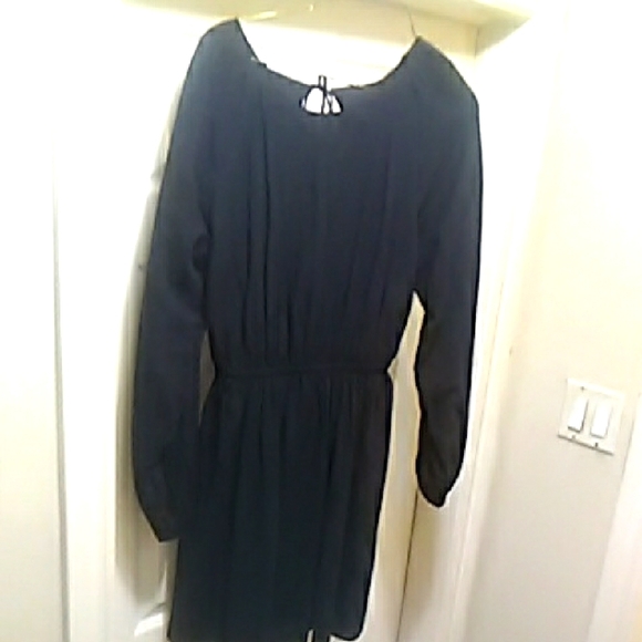 Dresses & Skirts - 💲1⃣▶▶▶Elegant Black Long Sleeve open back Dress bust 40 lg